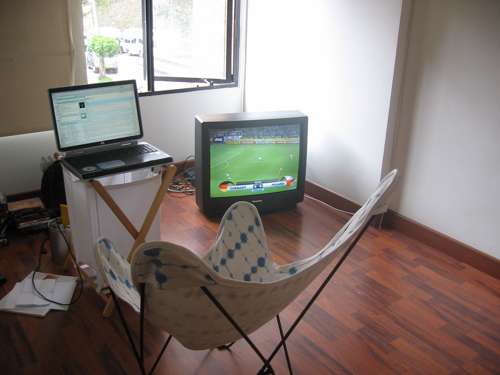 Ya es un comienzo. Banda ancha, TV... lo primero en las mudanzas. Foto de Mr. Juninho en Flickr.