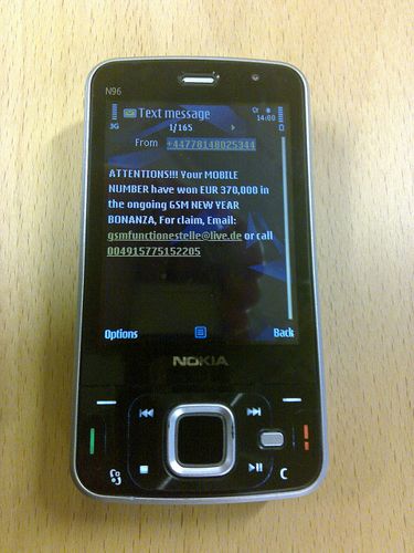 SMS con premio, ¿los echaremos de menos?. Foto en flickr de apyykko