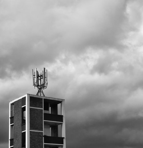 Toca renovar contratos de espacios para antenas de telefonía. Foto cortesía de stumayhew 