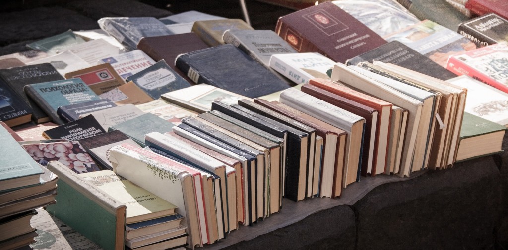La venta de libros y discos por Internet lidera el número de operaciones. Foto en flickr de Mariya