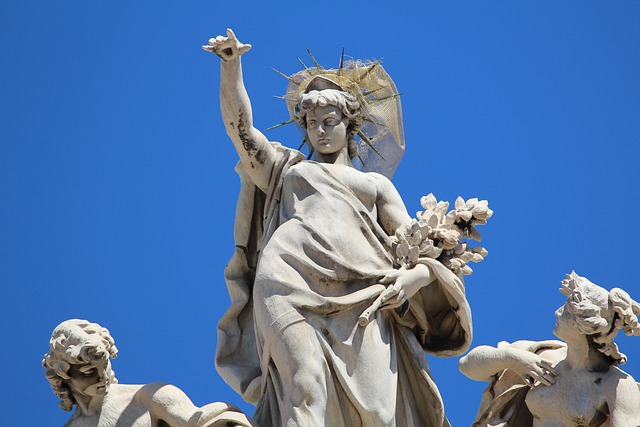 Escultura en Roma (Italia). Cortesía de pixabay.