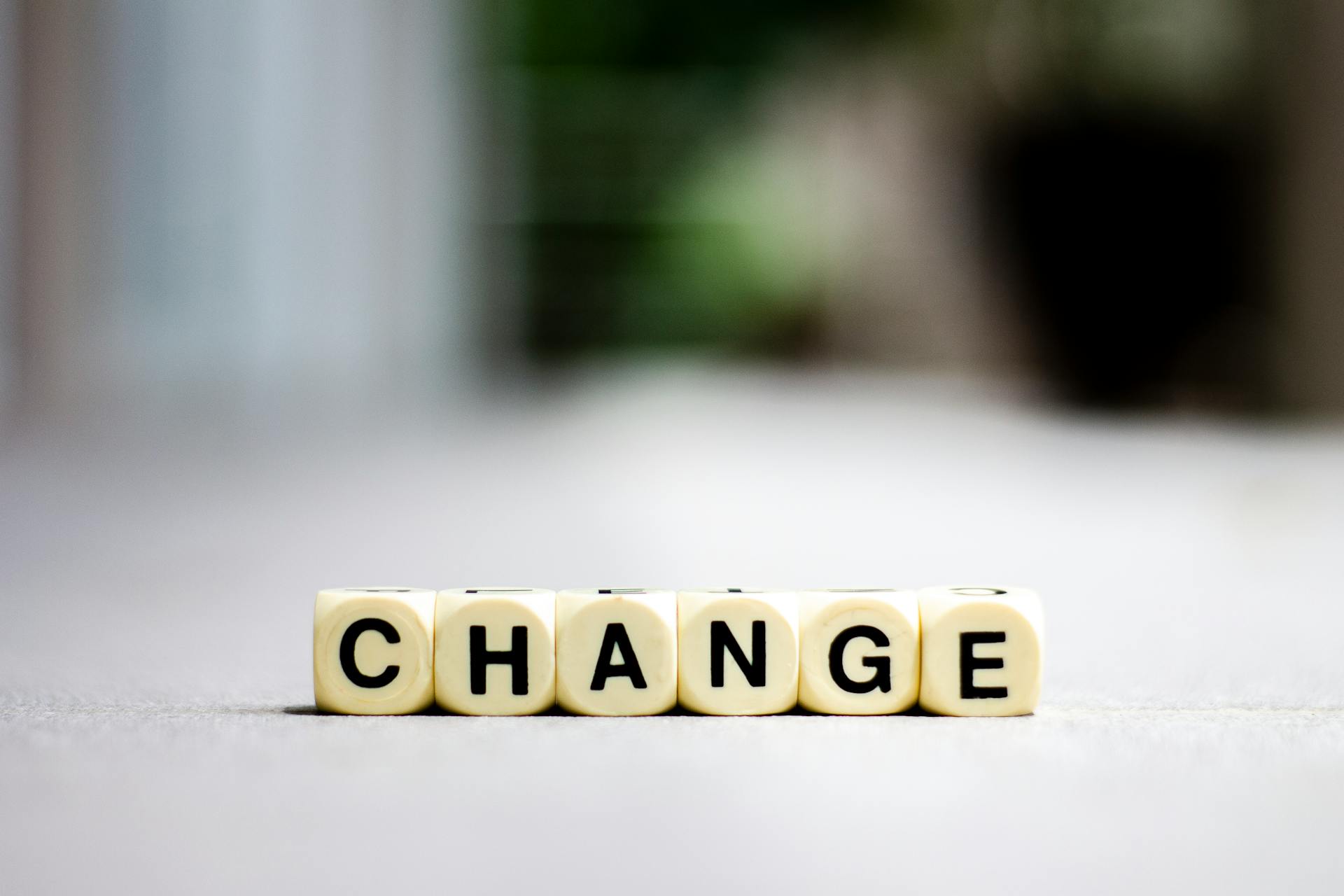 Cambio Dados con la palabra cambio en inglés (Change).