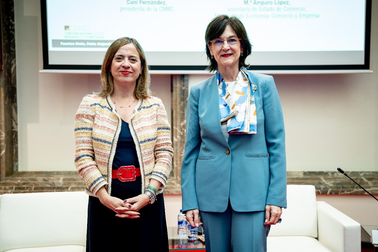 Cani Fernández y M.ª Amparo López en la jornada.