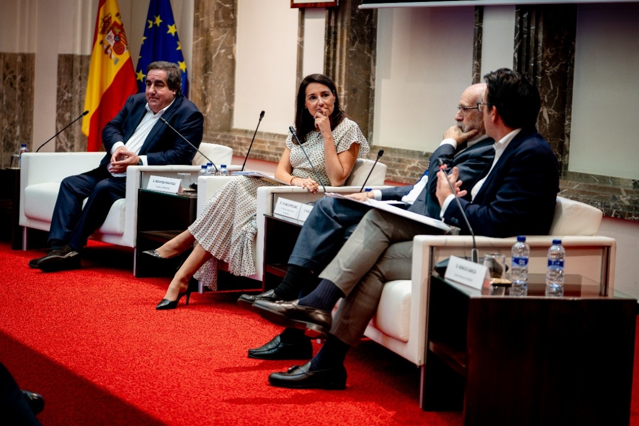 Segundo panel de la jornada, moderado por Susana Campuzano.