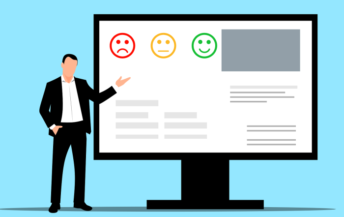 Hombre con un ordenador y tres opciones para puntuar un servicio.