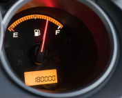 Indicador nivel de combustible del vehículo.