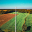 antena de telecomunicaciones en el campo