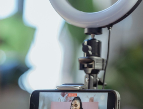 Cinco claves para saber cuándo un influencer debe indicar que hace publicidad (y qué normas debe cumplir)